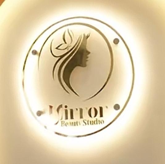 Mirror Salon
